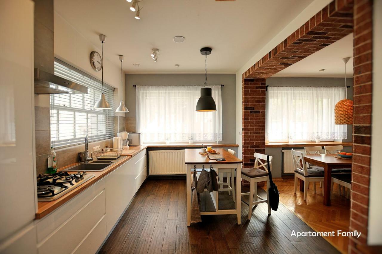 Bialy Dom - 2 Bedrooms Apartmán Katovice