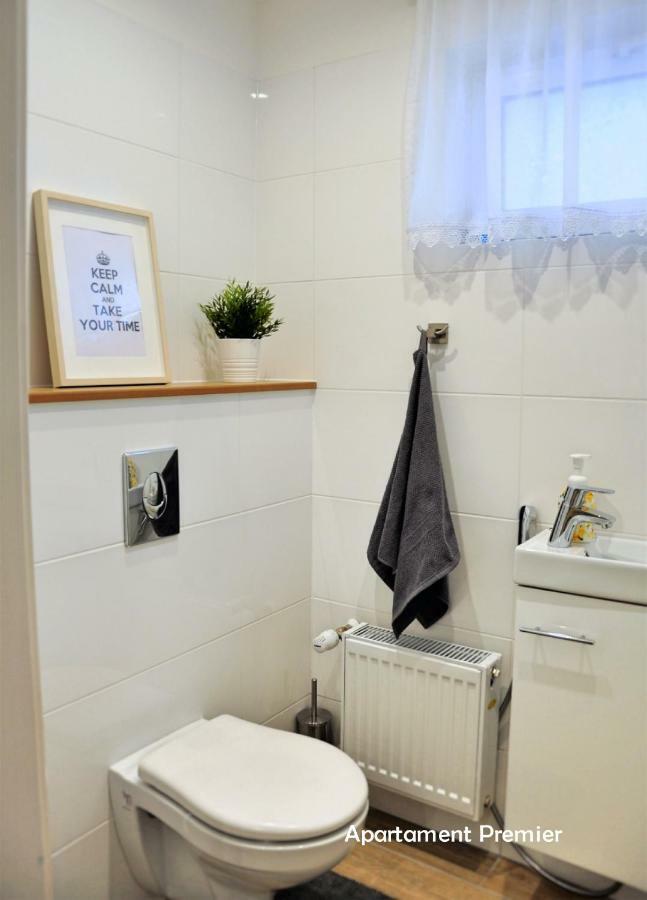 Bialy Dom - 2 Bedrooms Apartmán Katovice