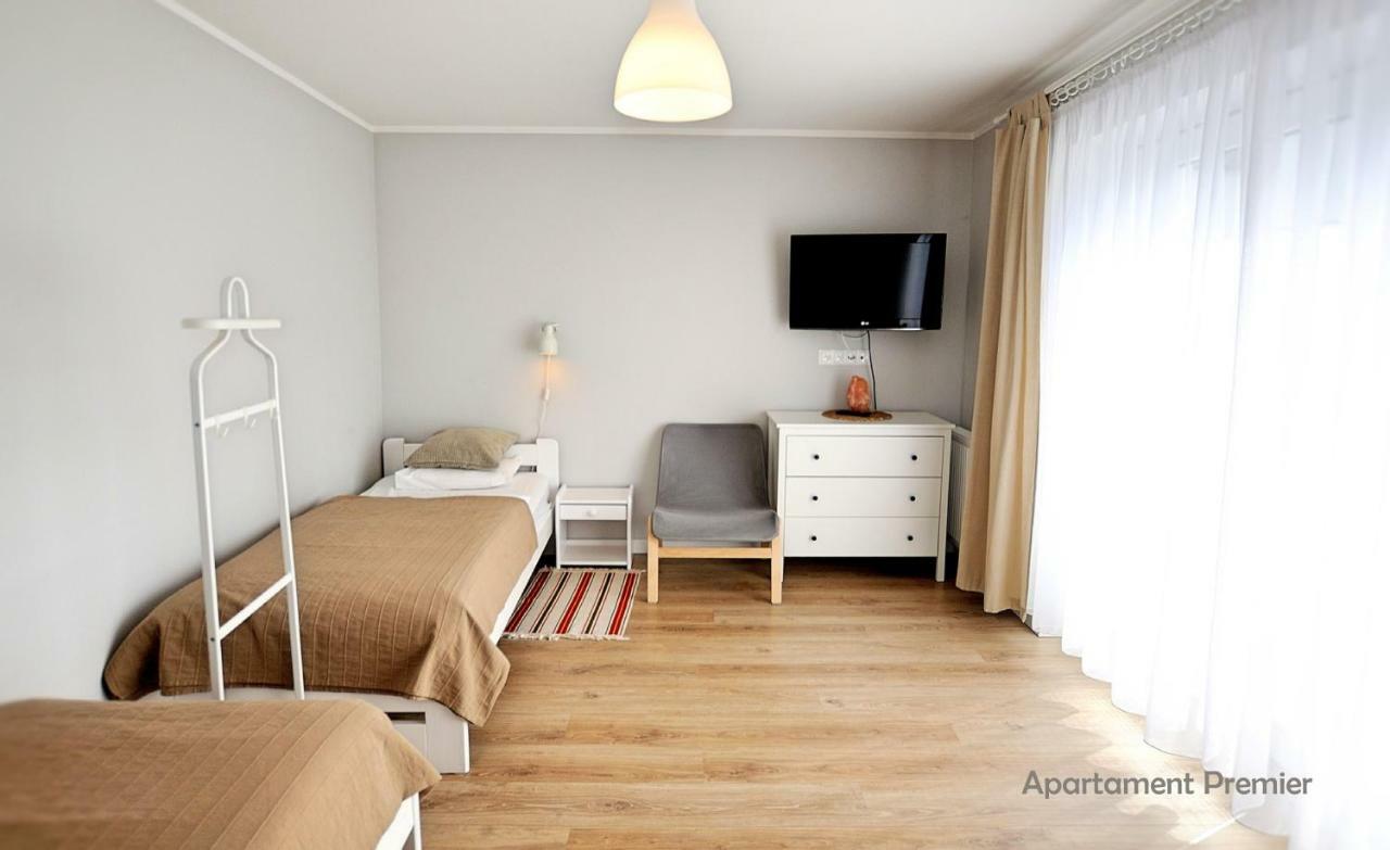 Bialy Dom - 2 Bedrooms Apartmán Katovice