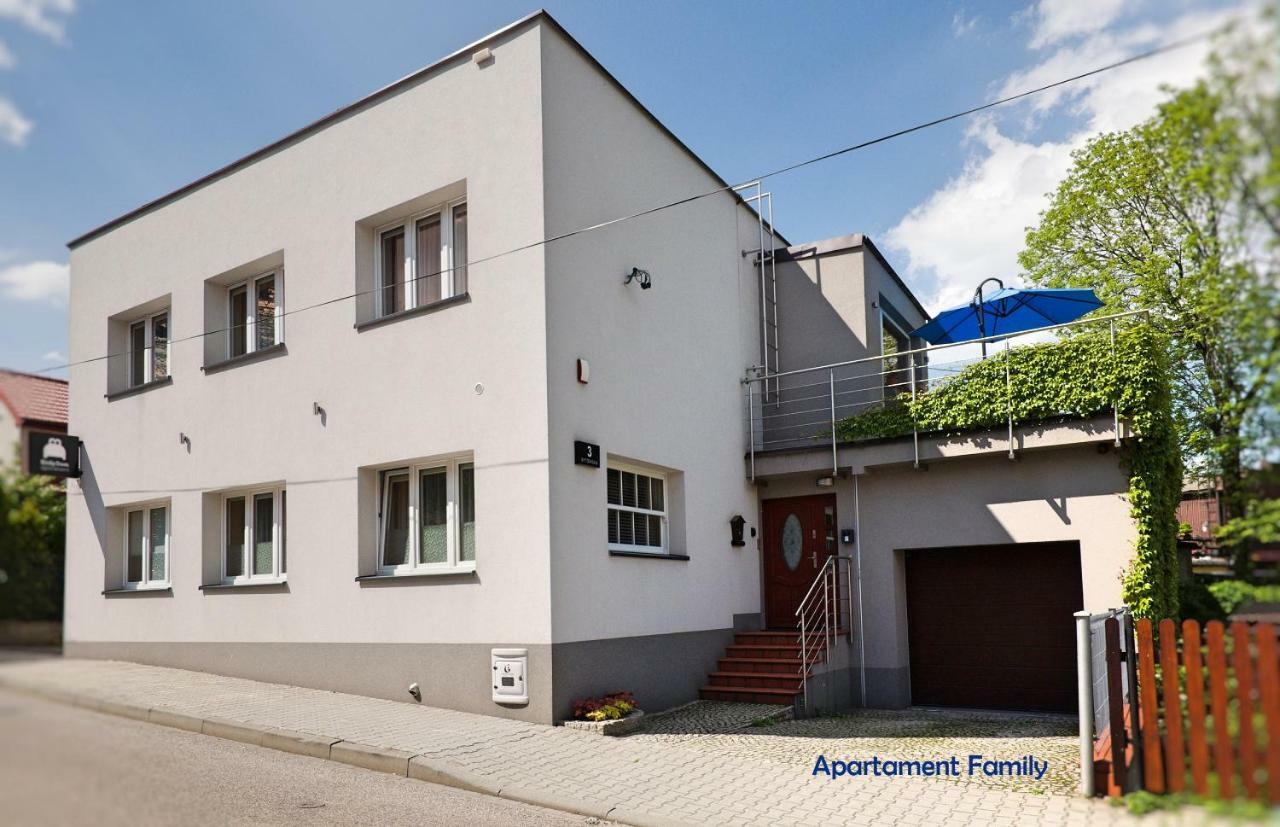 Bialy Dom - 2 Bedrooms Apartmán Katovice